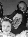 Else-et-ses-4-enfants-1947p-300-1